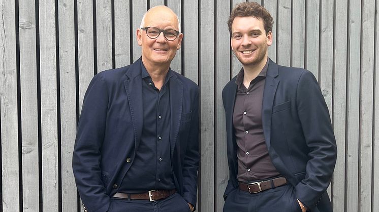 Foto: Im Zuge des Verkaufs übernehmen Markus Heckl (l.) und Leonard Heckl die Geschäftsführung der C3 Consulting Group nun gemeinsam. Foto: AKQUINET