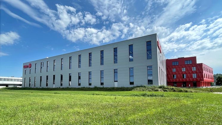 Der neue Glatz Unternehmenssitz in Frauenfeld, Schweiz, vereint auf über 8'000 Quadratmetern alle Bereiche – von der Entwicklung und Produktion über die Näherei bis zum repräsentativen Schulungszentrum.
