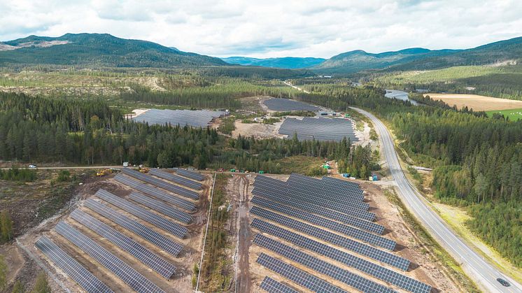 Solgrid Furuseth har fått godkjent batterier på solkraftanlegget