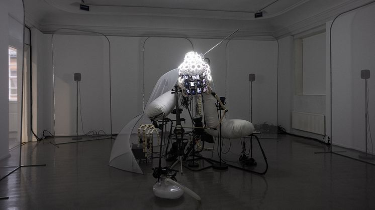 Kim Hankyul, AV Buddha (2022), Oslo Kunstforening. Foto: Julie Hrnčířová.