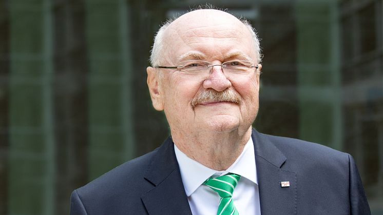 Der nationale und weltweite Erfolg des DHC-R  ist und bleibt eng mit dem Namen von Prof. Manns verbunden.