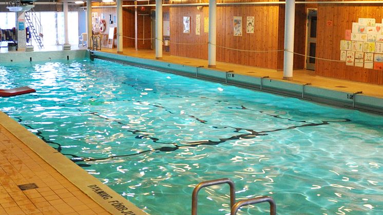 Det är 60 år sedan Vålbergs simhall byggdes.
