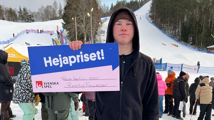 Hemmaåkaren Rasmus Fallheden vann herrklassen FIS Elit. Foto: Jesper Norén/SSF.