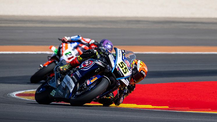 WorldSBK 9/28：好スタートを切るも10位でチェッカーを受けた#55 A・ロカテッリ（YZF-R1）