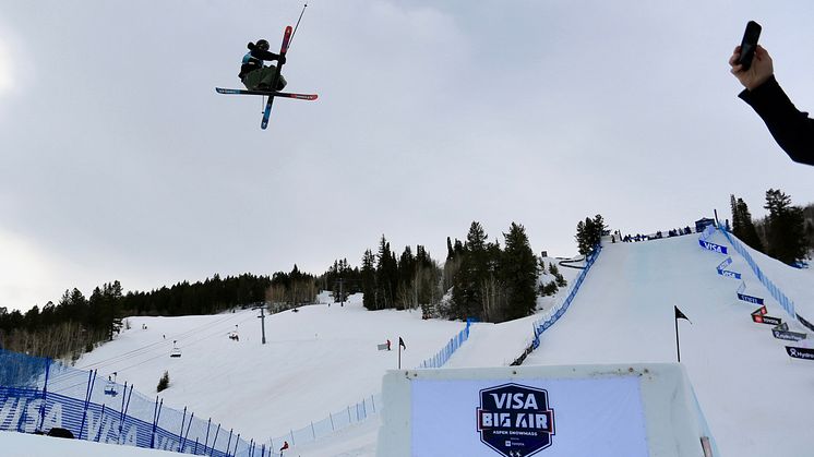 Oliwer Magnusson under big air-kvalet på världscupen i Aspen, USA. Foto: @fisparkandpipe. 