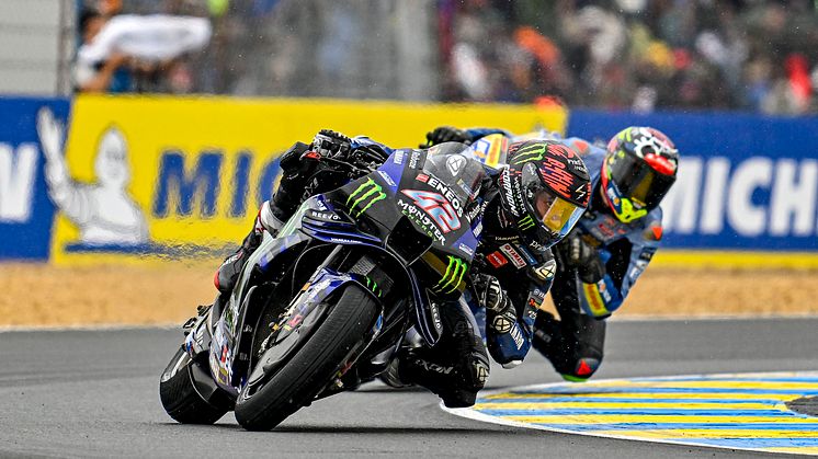 MotoGP：不安定な天気の影響で大波瀾のレースを12位でフィニッシュした#42 A・リンス選手（YZR-M1）