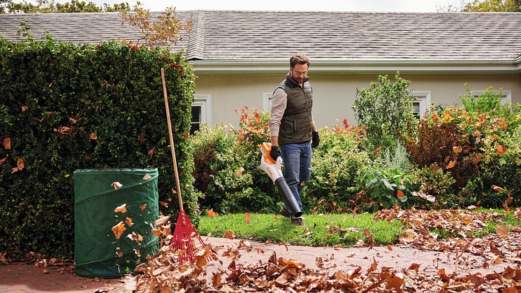 STIHL presenterar två nya batteridrivna lövblåsar – BGA 30 och BGA 50 som är utformade för att göra trädgårdsarbetet både effektivt och bekvämt. 