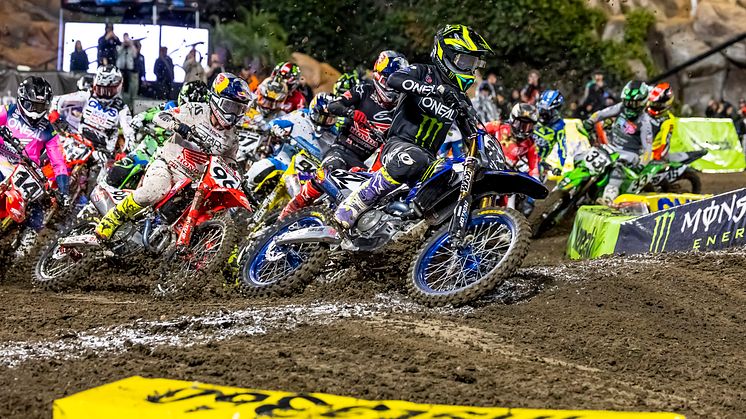 450SX：ホールショットを奪いヤマハ勢最上位の6位となった#32 J・クーパー（YZ450F）