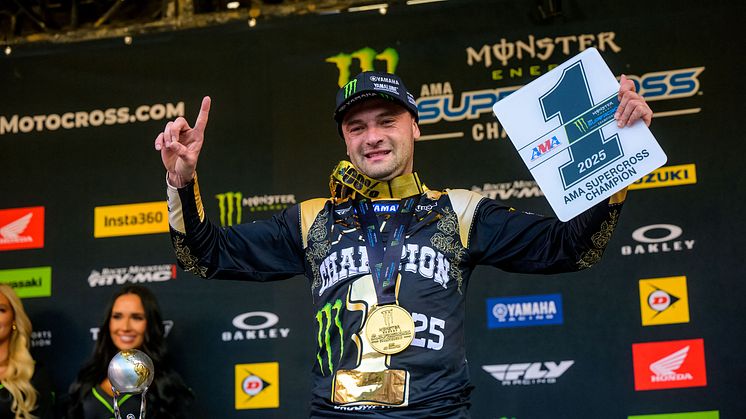 Webb Wins Supercross Title in Close Contest