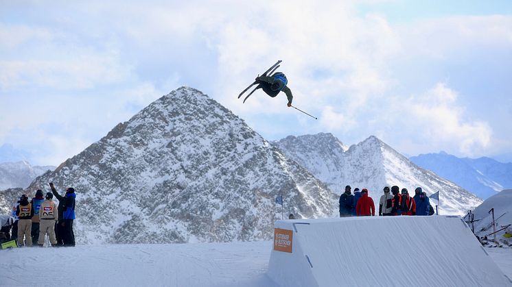  Oliwer Magnusson under träning inför världscupen i Stubai, Österrike. Foto: Buchholz / @fisparkandpipe.