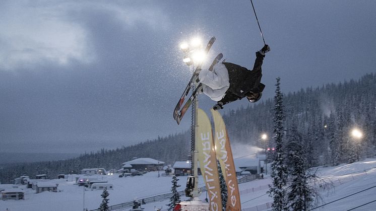 Dundret i Gällivare välkomnar allt från kids till Sverigeeliten i freeski och snowboard. Foto: Magnus Emlén. 