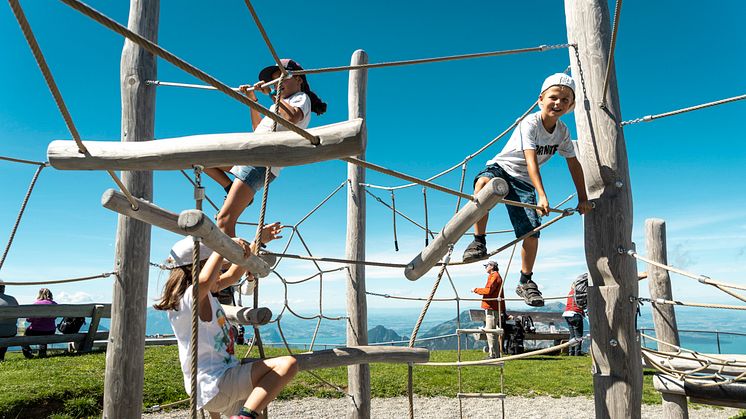Spielplatz Stoos © Schweiz Tourismus, Foto: Daniel Loosli