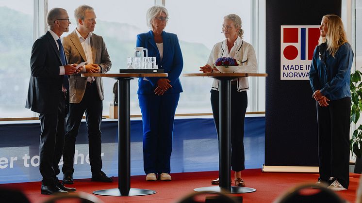 Hedda Felin, CEO Hurtigruten i panel under lanseringseventen hos Innovasjon Norge.jpg