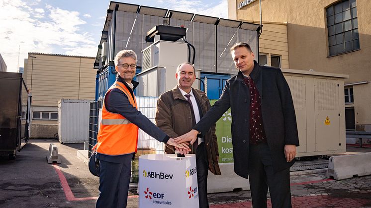 C. François, CEO Storage EDF Renewables Deutschland, H. Aiwanger, Bayerischer Staatsminister für Wirtschaft, Landesentwicklung & Energie und Dr. F. Geiger, Brewery Plant Director München AB InBev (v. l.)
