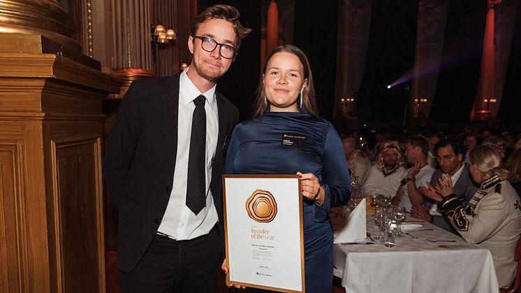 In recognition of their deep commitment to highlighting the local Gotlandic resources in their production, Emelie and Oliver Lundberg, founders of Gotlandschips, were awarded as Gold winners of Young Founder of the Year at the Founders Awards Gala on