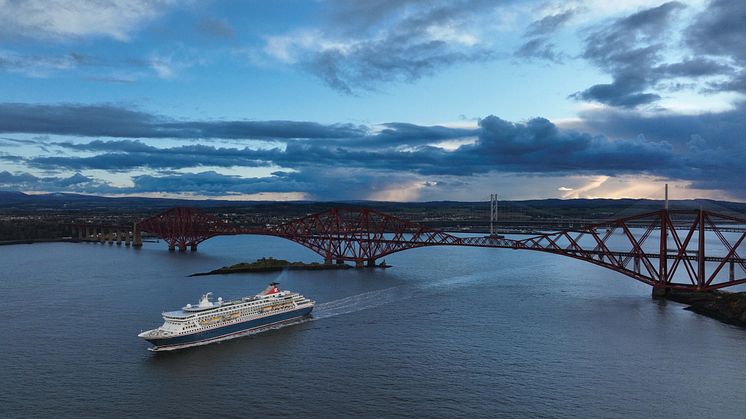 Balmoral departing Rosyth