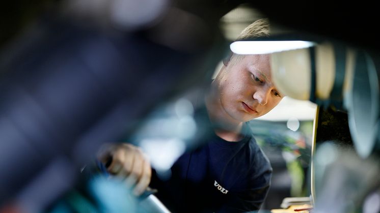 Jobb och fritid med maskiner i fokus för Filip på Swecon