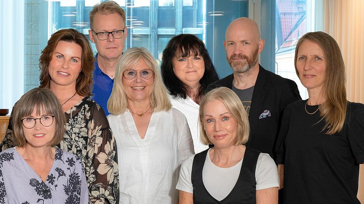  På bilden Expertrådet för läsning fr.v. Jessica Mellgren, Anna Persson, Björn Kohlström, Ann-Christin Källman, Elisabeth Linnér Fogby, Anna Månsson Nylund, Michael Tengberg & Jenny Edvardsson