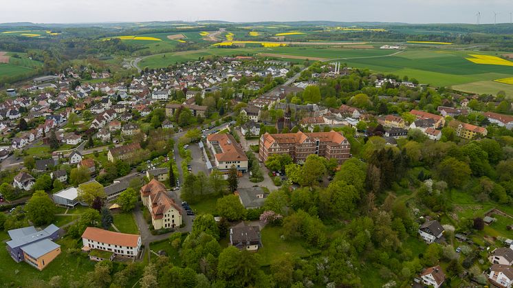 Hephata-Campus Treysa: Das einstige Anstaltsgelände ist schon heute ein modernes Stadtquartier für Bildung und inklusives Wohnen – und bietet aus Sicht von Stadt und Hephata ideale Bedingungen für den vom Landkreis geplanten Fachkräfte-Campus.