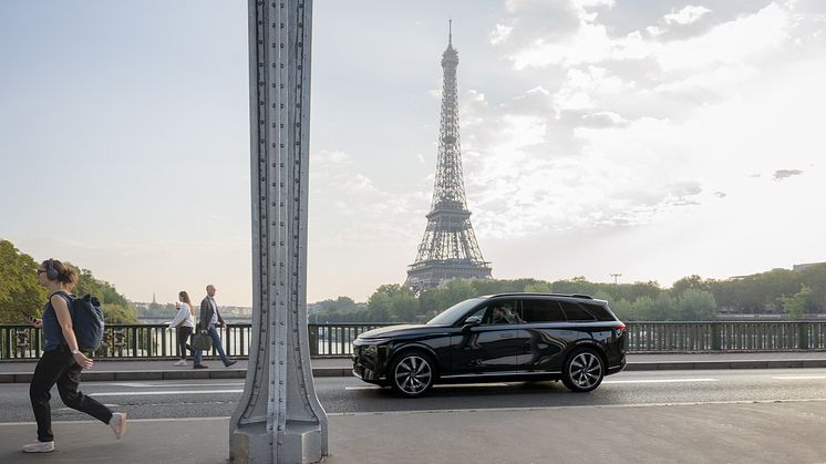 G9 in Paris.jpg