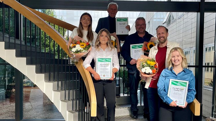 Glada och stolta pristagare som fått utmärkelser för att vara människor och företag i framkant i Ronneby kommun