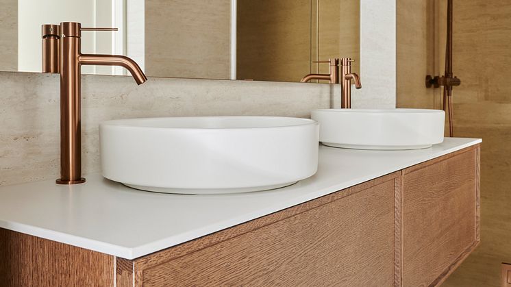 Møbeldesignerens beste tips til badet – hvordan samspillet mellom funksjon, design og kvalitet alltid er til stede. 