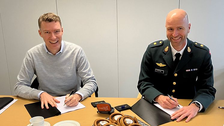 Herlev-virksomheden Audiovox har netop underskrevet en ny kontrakt med det danske forsvar. I de kommende fire år skal producenten levere 3D-printede, formstøbte høreværn til Forsvaret, Beredskabet og politiet. Foto: Audiovox.