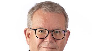 Kommunfullmäktiges ordförande Anders Teljebäck (S) inför kommunfullmäktige 10 november