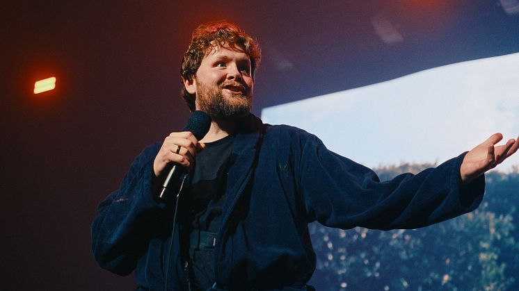 Martin Lepperød under showet «En siste gang» i Oslo Spektrum torsdag 27. mars. Foto: Marius Sørgjerd