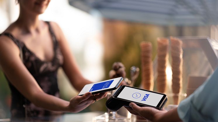 CEE consumers during foreign holiday trips – budget conscious and tech savvy, says Visa study