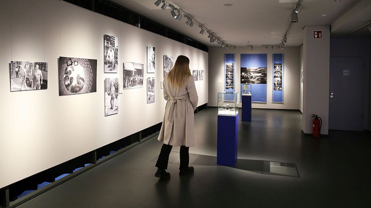 Blick in die Austellung: "Die Straße ist mein Atelier. Fotografien von Mahmoud Dabdoub" - Foto: Andreas Schmidt