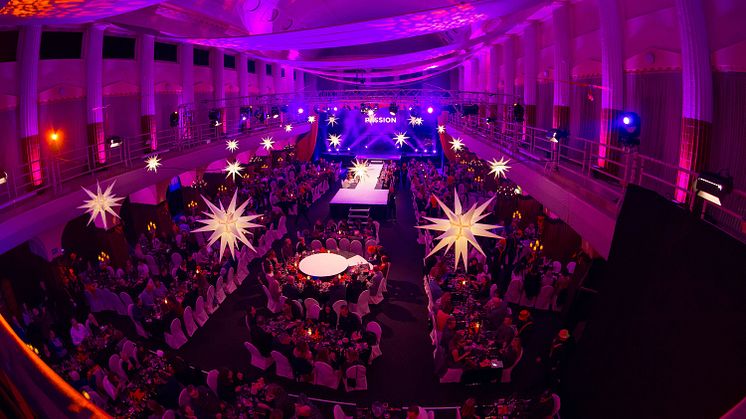 Faszinierende Illumination: Dinnershow "PASSION 2024" im Stadtbad Leipzig - Foto: Andreas Schmidt