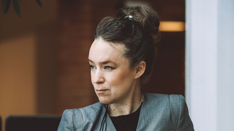 Textilfärgning står för 20 procent av de globala vattenföroreningarna – det vill Linda Magdalena Jonsson förändra genom sitt företag Alder Olmai. Hon vill erbjuda textilfärgning som är hållbar och samtidigt moderiktiga färger.
