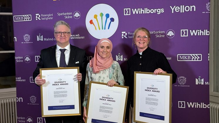 Fredrik Sieradzki, Jonida Vishkurti och Carina Brink