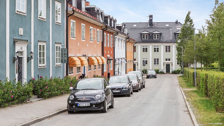 När svenskarna sparar: Mat, värme och restaurangbesök ryker först – få flyttar till billigare boende