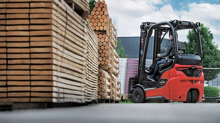 Ny motviktstruck från Linde Material Handling är en mångsidig truck för olika behov.