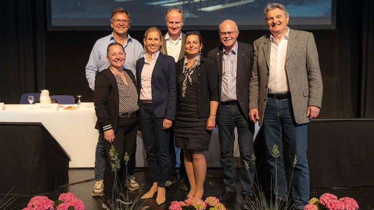 Vorstand und Aufsichtsrat der Prokon eG (v.l.): Ragnhild Ofterdinger, Nikolaus Karsten, Katharina Beyer, Henning von Stechow, Petra Wildenhain, Rainer Doemen und Jochen Herterich