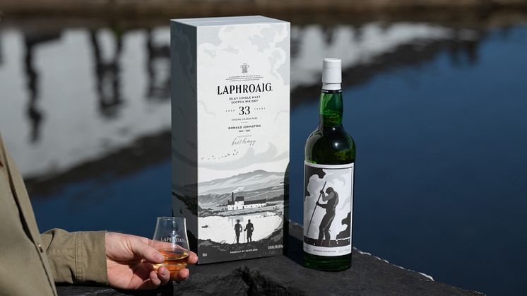 LAPHROAIG HYLLAR SINA DJÄRVA PIONJÄRER OCH HISTORIA MED EN NY EXKLUSIV WHISKYSERIE: STRONG CHARACTERS