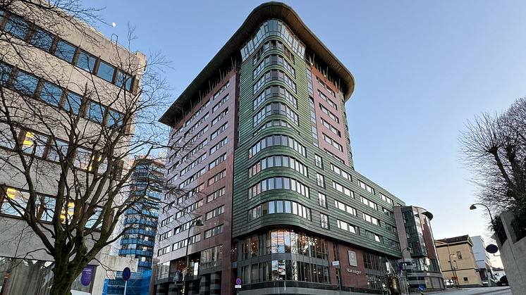 Espier bar ligger på toppen av Clarion Hotel® Stavanger med utsikt over Stavanger By