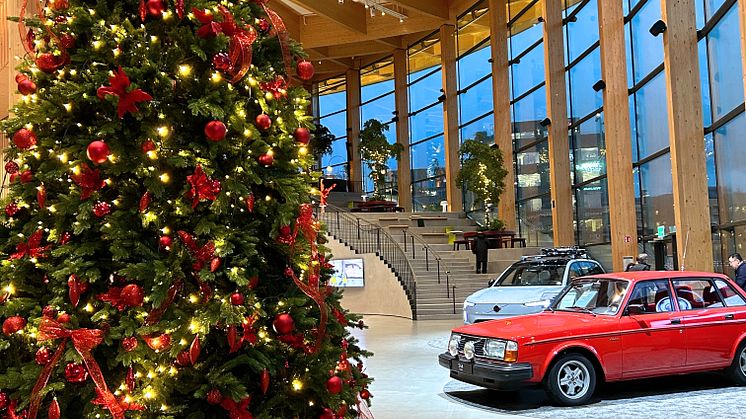 Christmas - World of Volvo 2.jpg