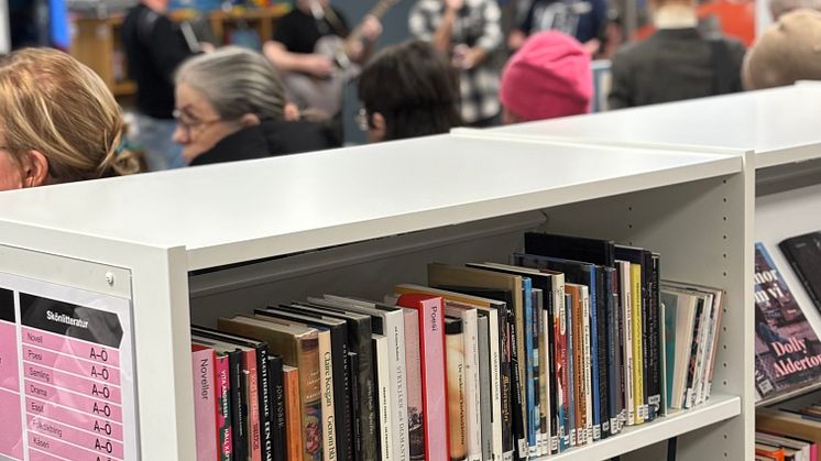 Invigning biblioteket Hjällbo C