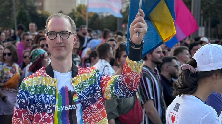 Jan Jönsson (L), borgarråd Stockholms stad, under Belgrad Pride 2024. 