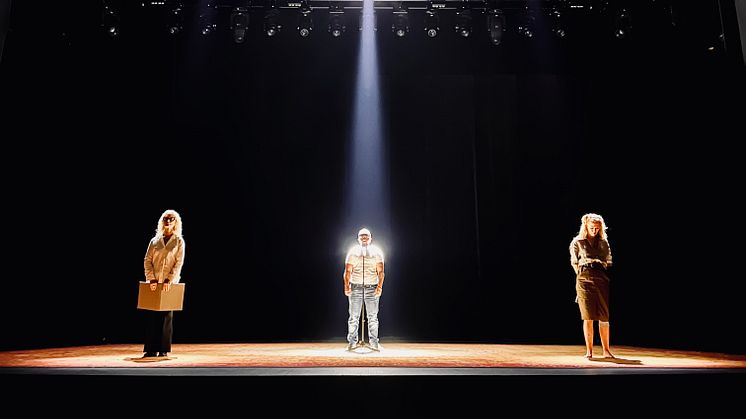 Teater Fryshusets föreställning ”Klipp han” på Dramaten 2024. Fotograf: Brooks Livermore