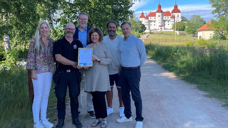 På bilden: Anna Ohlin Ek Vd Destination Läckö-Kinnekulle, Jan Erik Andersson, Jan Malmgren, Christina Andersson Läckö slott samt Mathias Andersson och Rickard Bender från Destination Läckö-Kinnekulles styrelse.