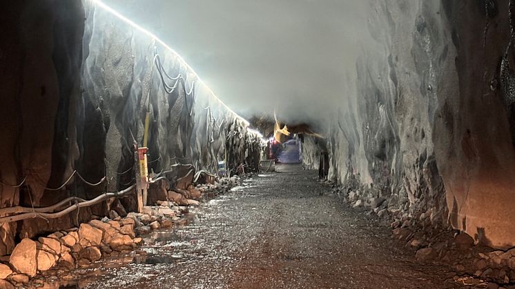 Bild från tunneln under Sickla Park i Hammarby Sjöstad där de sista sprängningarna skedde 28 januari 2025. Foto: Region Stockholm.