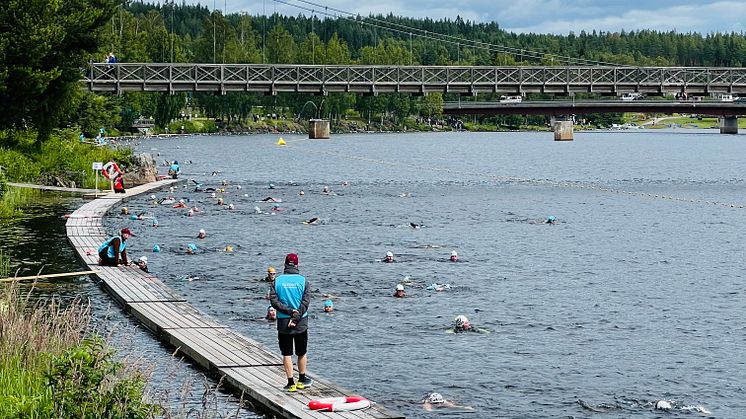 Vansbrosimnigen avslutade idag simmarveckan i Vansbro. Foto: Åsa Larsson 