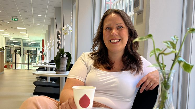Malou Sorén, hållbarhetssamordnare på Ultramare och en hängiven ambassadör för blodgivning