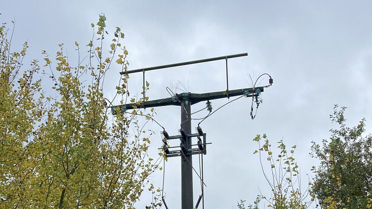 SH Netz baut nicht mehr benötigte 10.000-Volt-Freileitung in Sommerland zurück 