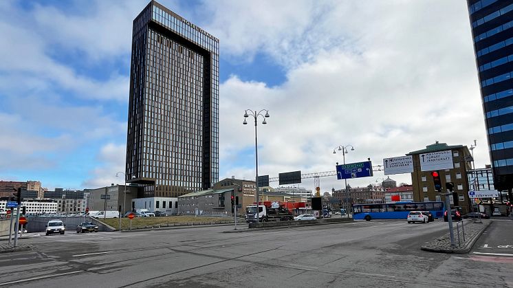 Trafiken till och från Götatunneln vid Järntorget leds om efter att både av- och påfarten vid Järntorgsmotet stängs.