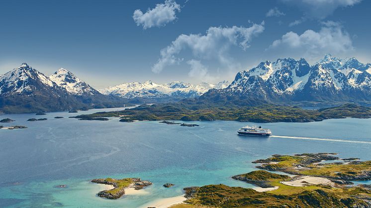 Hurtigruten ship sailing in Raftsundet, Norway. Photo: Hurtigruten/Trym Ivar Bergsmo